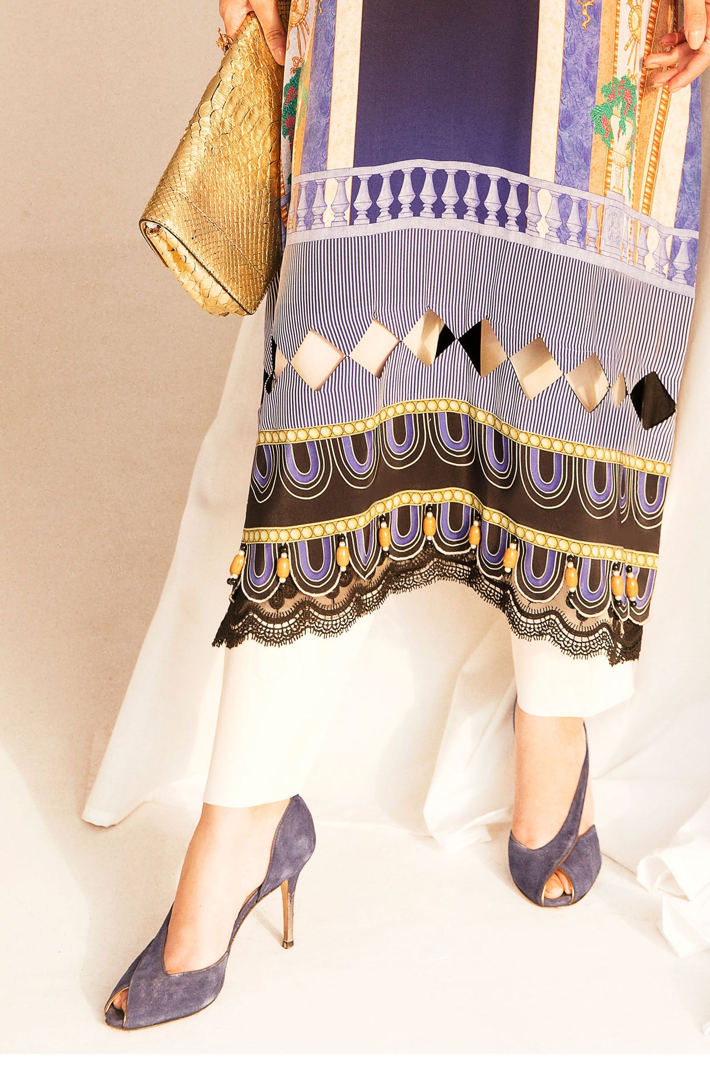 https://cdn.shopify.com/s/files/1/1678/4755/products/etincelle-vitalsilktrousers-1600x2400_0003_1O9A4718.jpg?v=1679736696