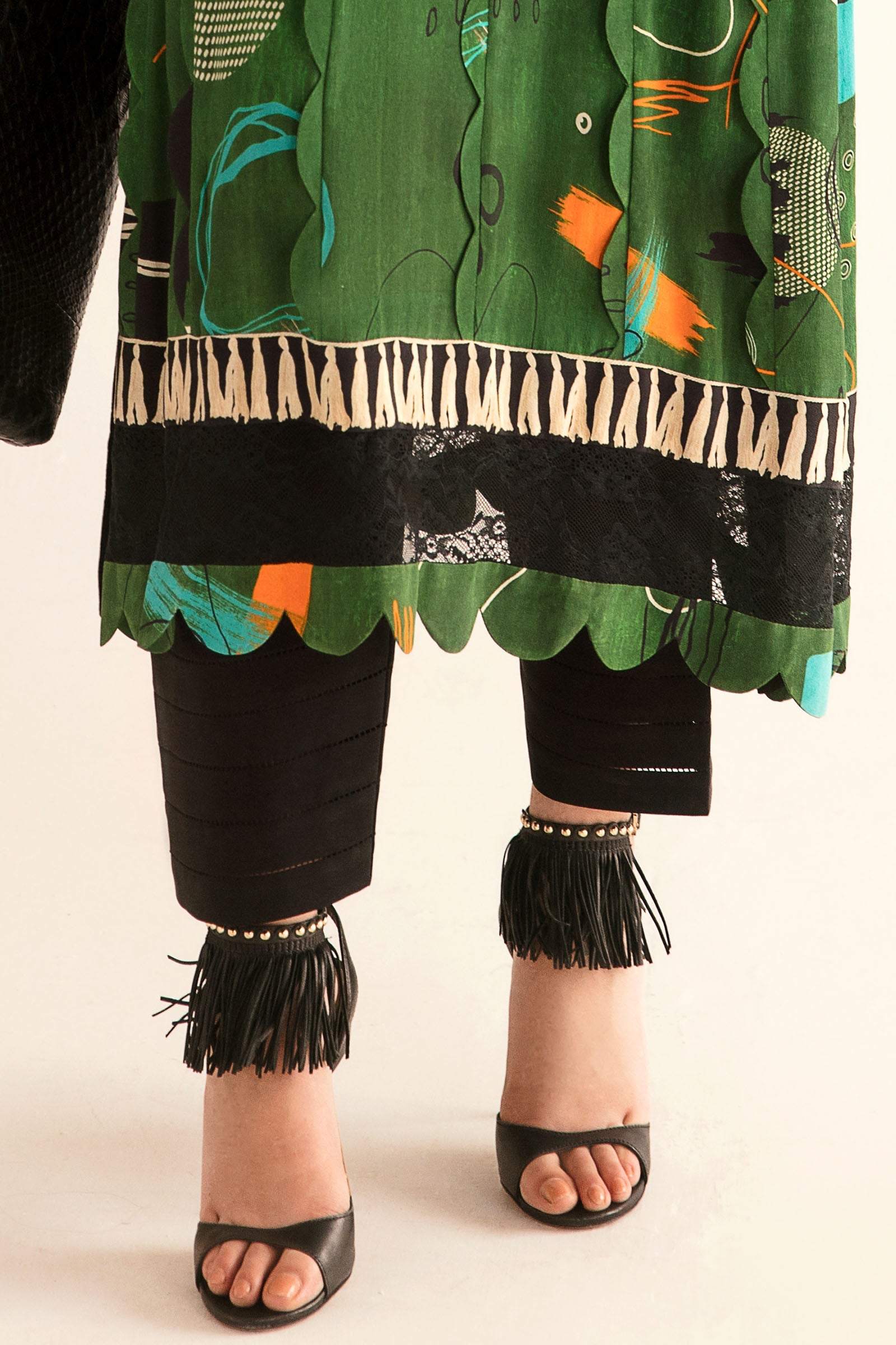 https://cdn.shopify.com/s/files/1/1678/4755/products/etincelle-vitalsilktrousers-1600x2400_0007_1O9A4155.jpg?v=1679736657