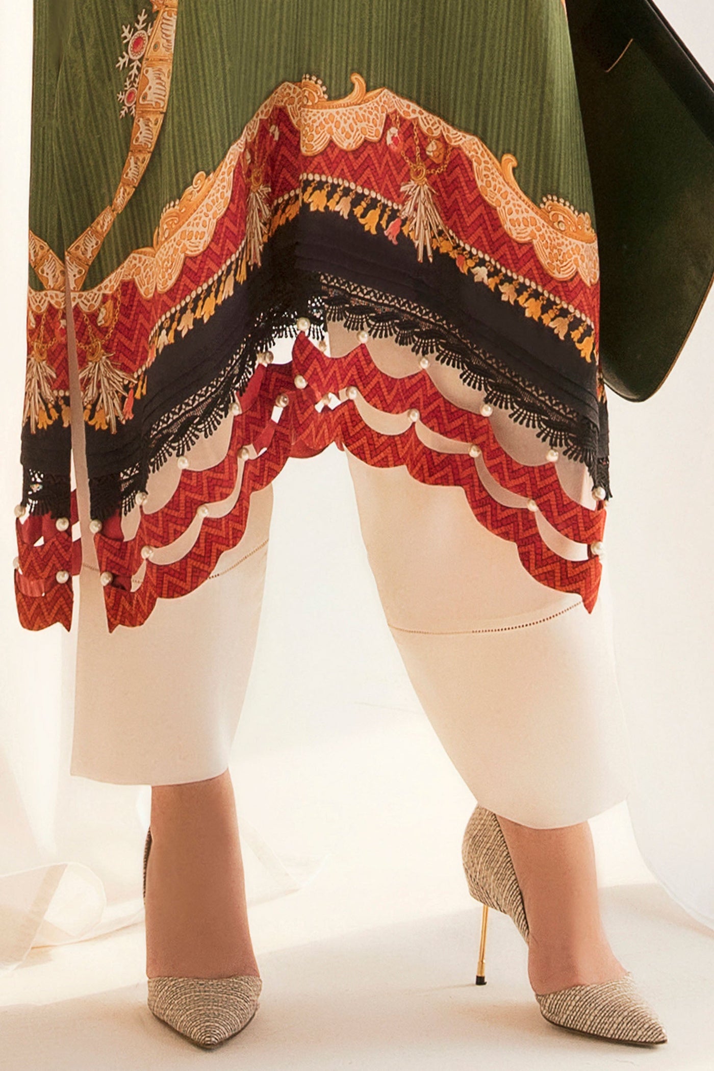 https://cdn.shopify.com/s/files/1/1678/4755/products/etincelle-vitalsilktrousers-1600x2400_0016_1O9A4563.jpg?v=1679736614