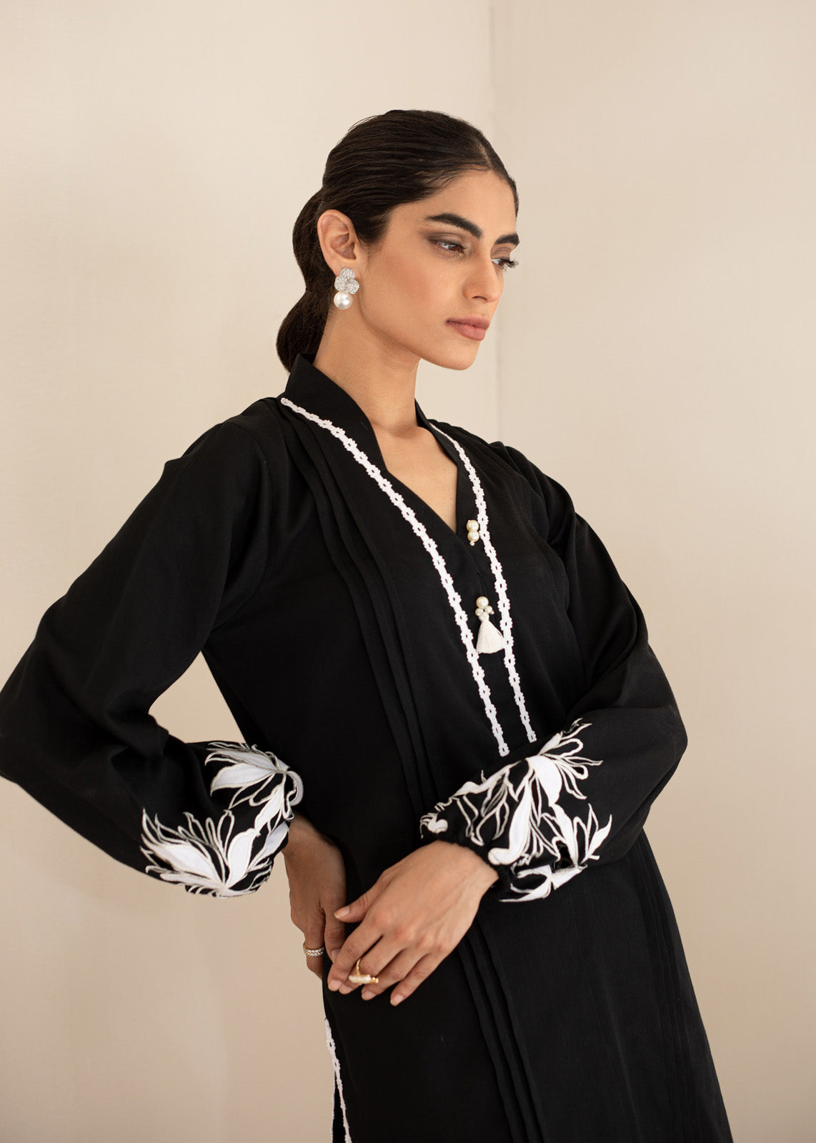 https://cdn.shopify.com/s/files/1/0412/9311/9639/products/ezel1.jpg?v=1755496420