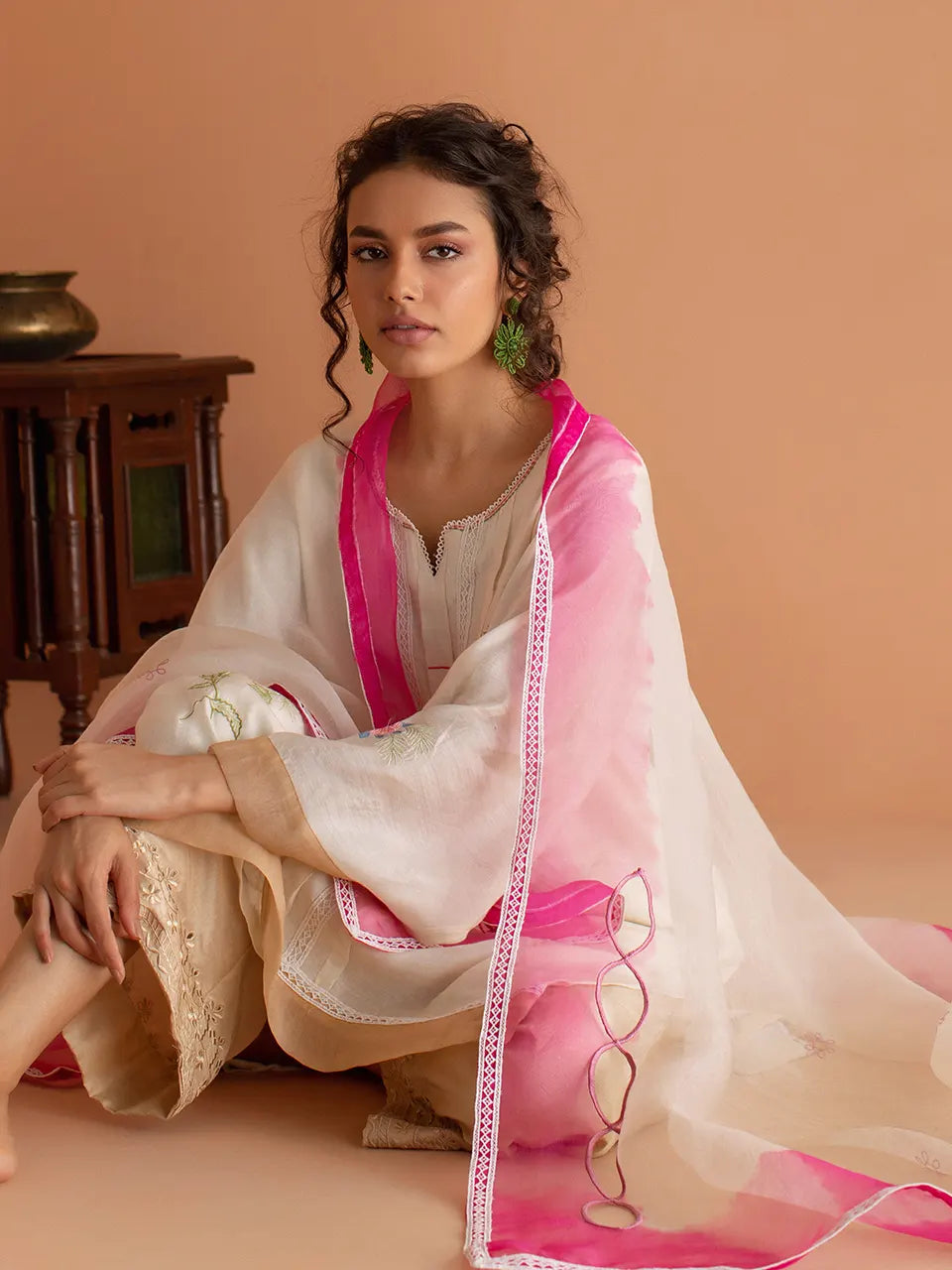 White and Fuschia Duppatta