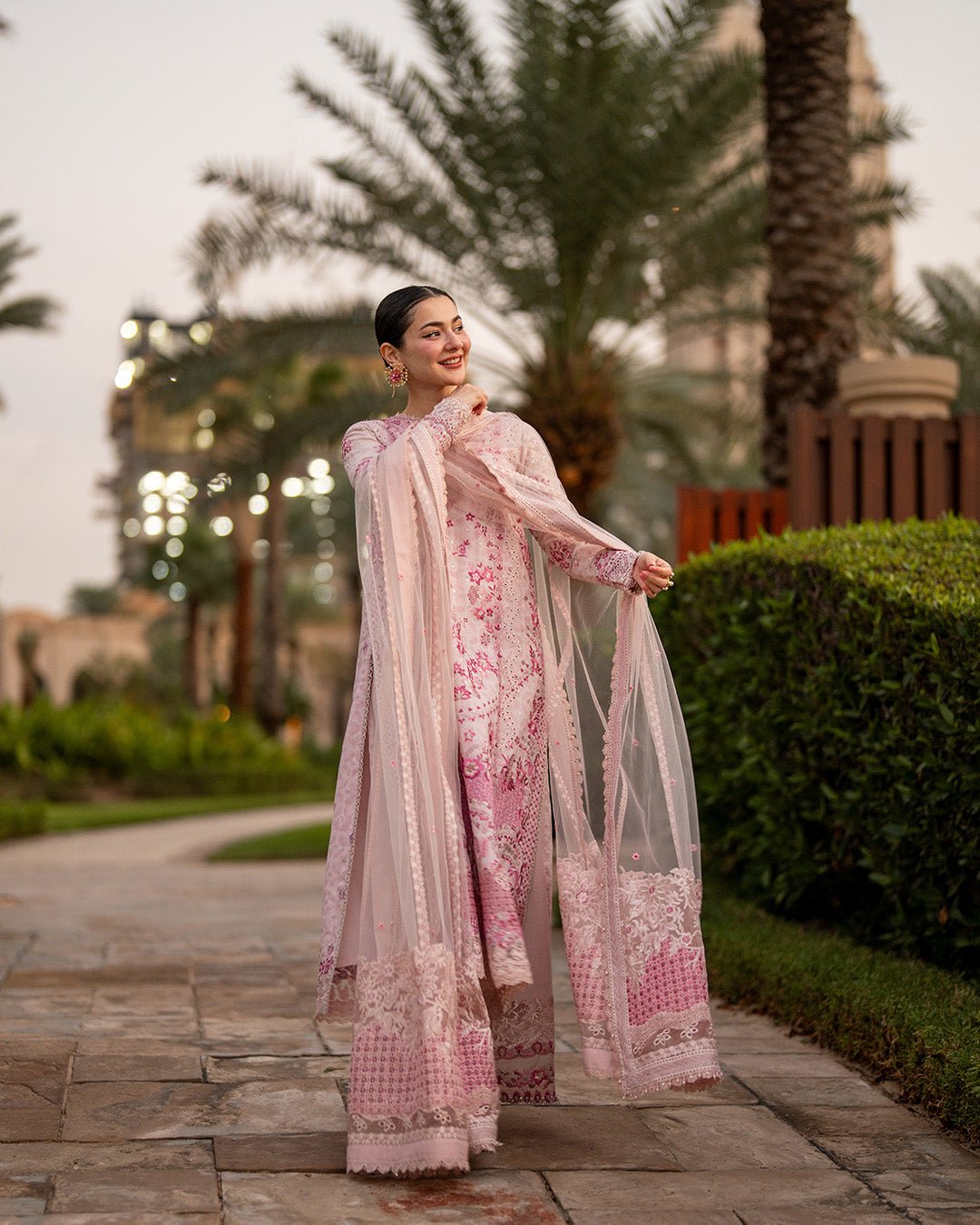 Faiza Saqlain – Lamija Style