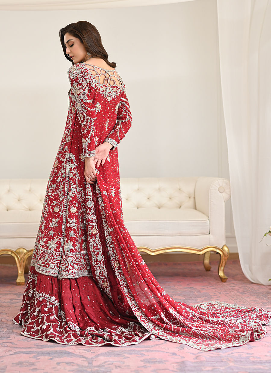 Farah Talib Aziz – Azrina Scarlett Style