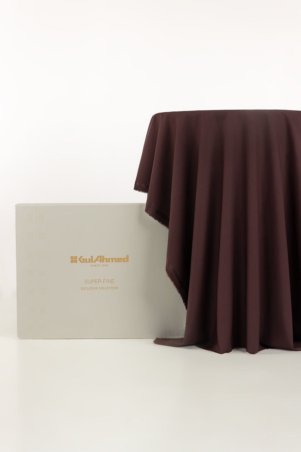 Faramond Unstitched Fabric Blended With Gift Box