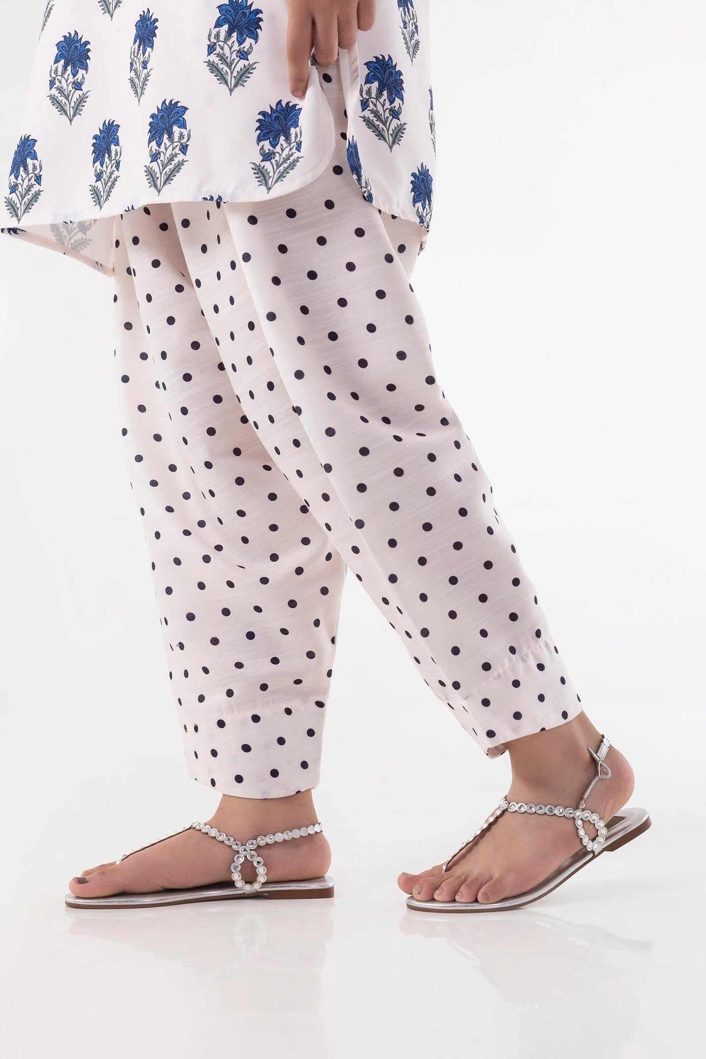 https://cdn.shopify.com/s/files/1/0740/1753/8280/files/fw24gbtp140_2_89d5eb3a-bf65-48ef-9920-107d823871fa.jpg?v=1756732798