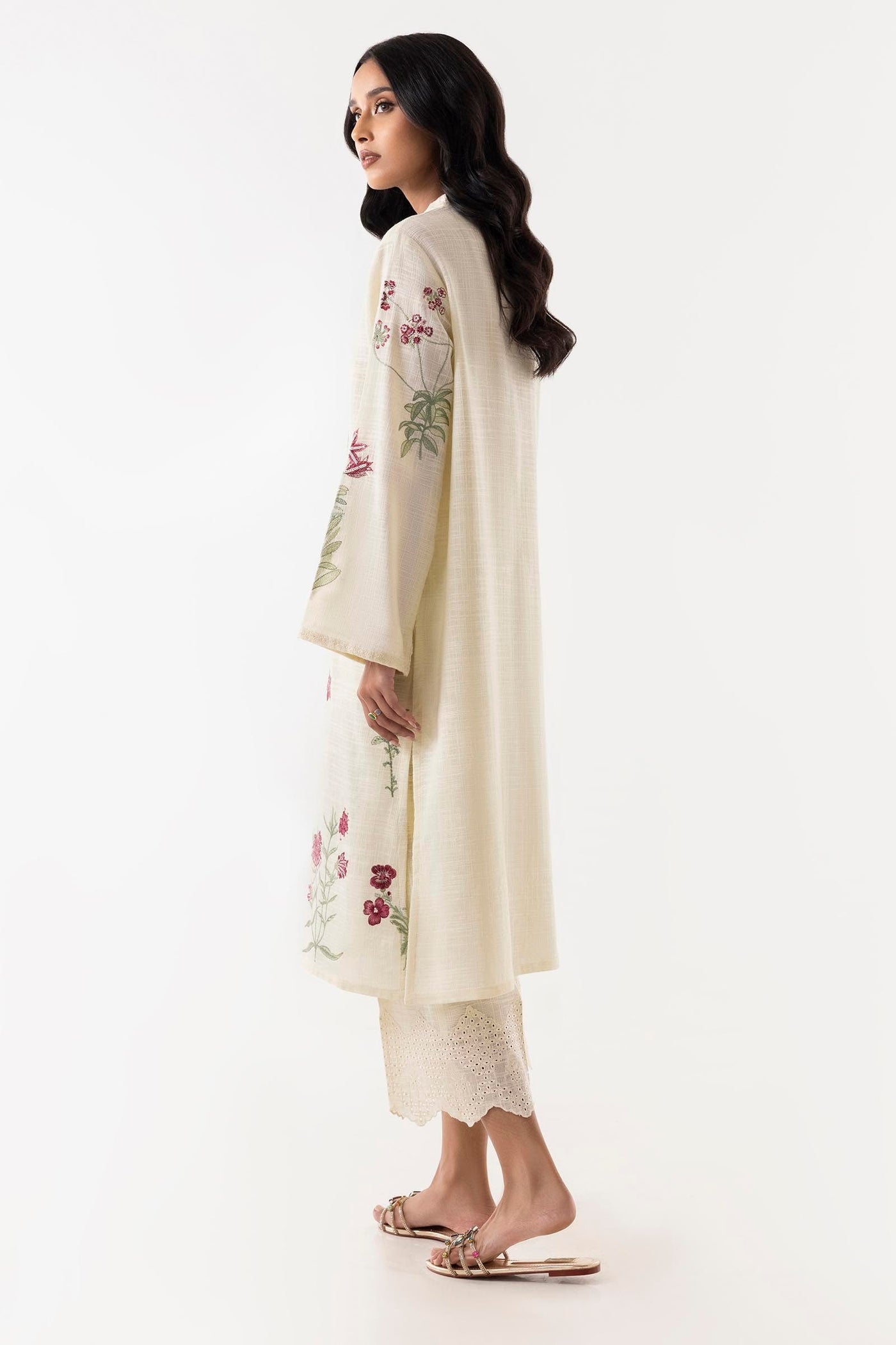 https://cdn.shopify.com/s/files/1/0740/1753/8280/files/fw24sge501_2.jpg?v=1756732777