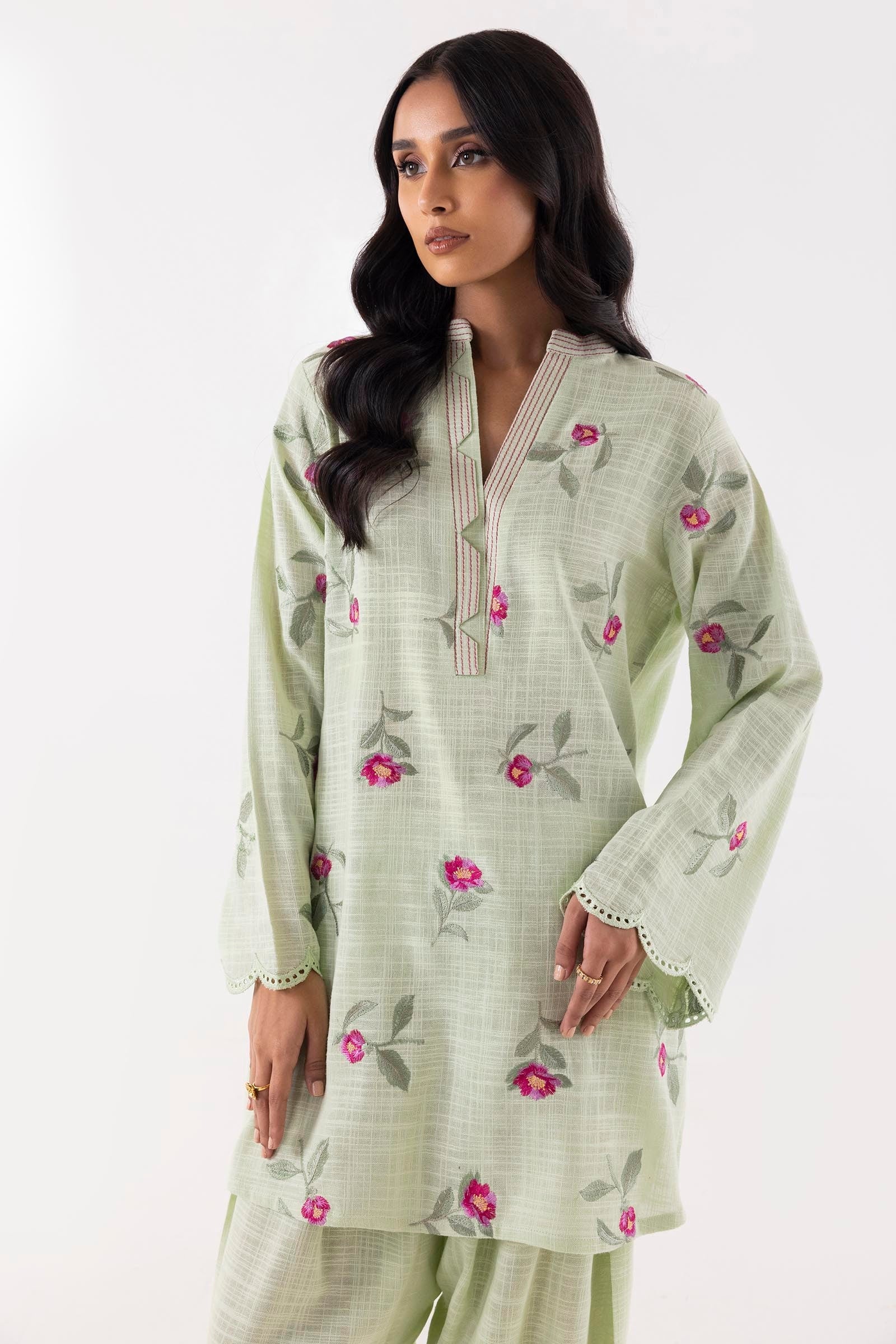 DA-1643 GREEN EMBROIDERED KURTA