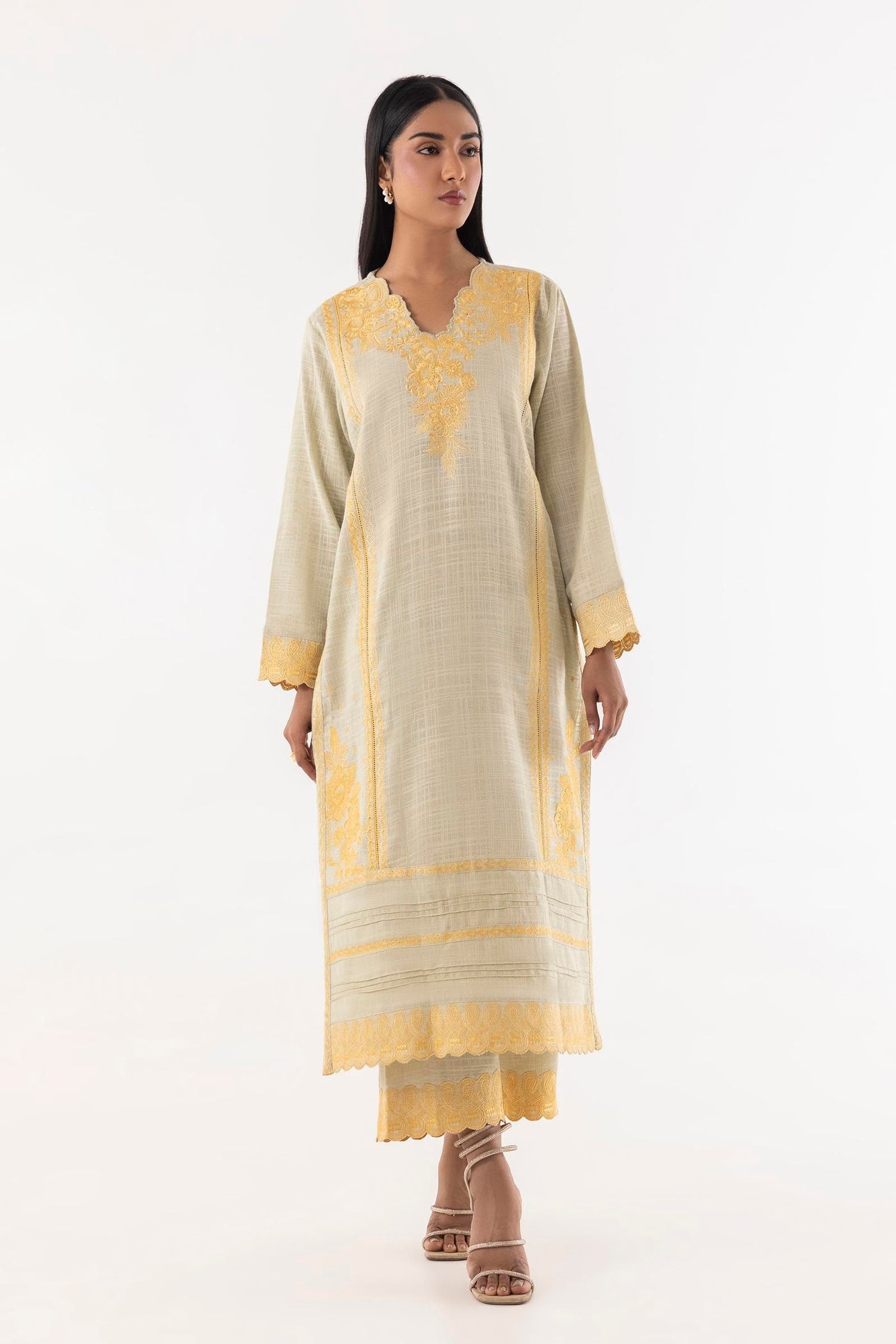 https://cdn.shopify.com/s/files/1/0740/1753/8280/files/fw24sge551_1.jpg?v=1756732750