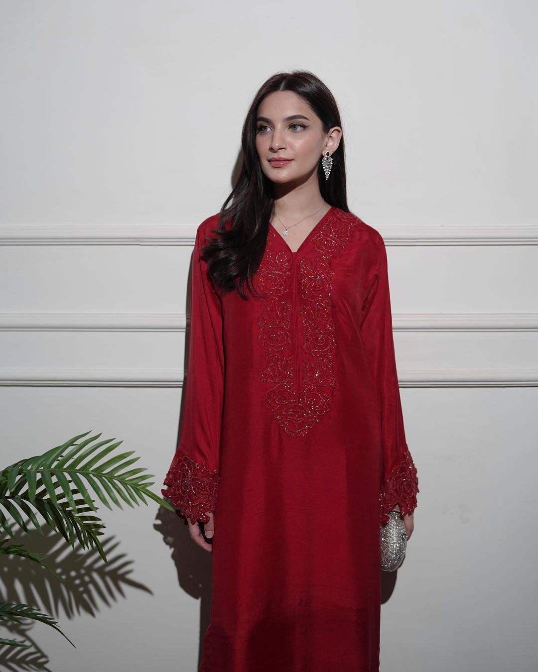 https://cdn.shopify.com/s/files/1/0923/1931/8403/files/ghulab-semi-formal24-425575_78e1c7e7-38d1-4042-83c8-302fef30f4b6.jpg?v=1759064776