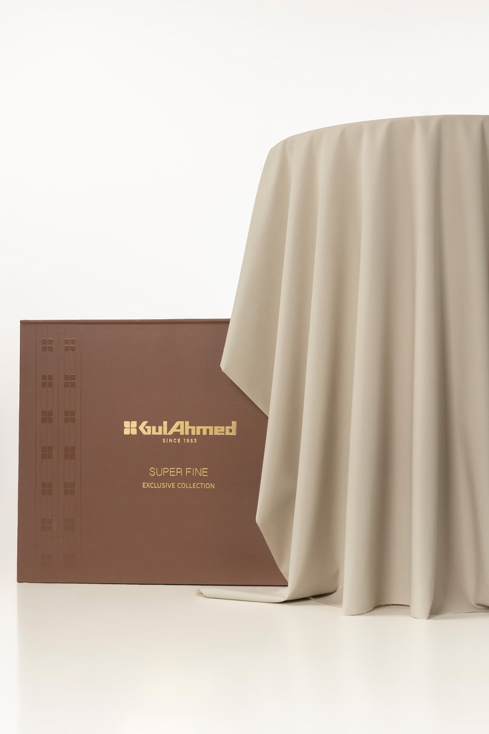 https://cdn.shopify.com/s/files/1/0706/3253/8159/files/gini_gold_unstitched_fabric_blended_with_gift_box-light_grape_1.jpg?v=1758383514