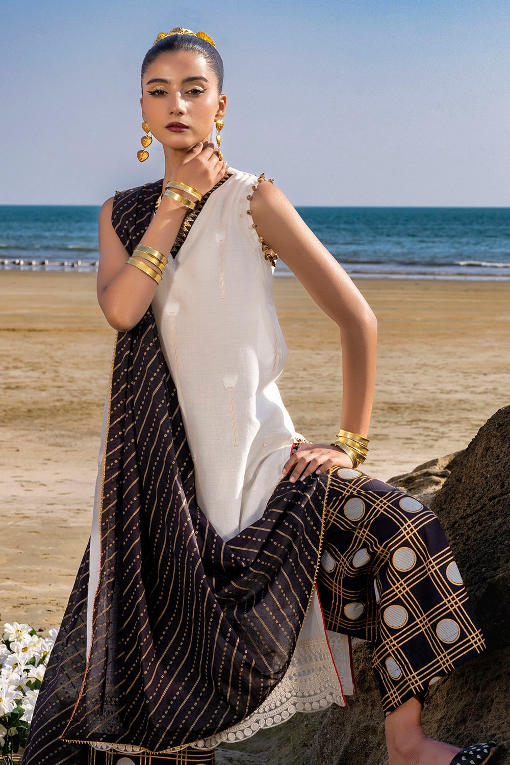 3 Piece Unstitched Embroidered Jacquard Suit with Gold Printed Lawn Dupatta