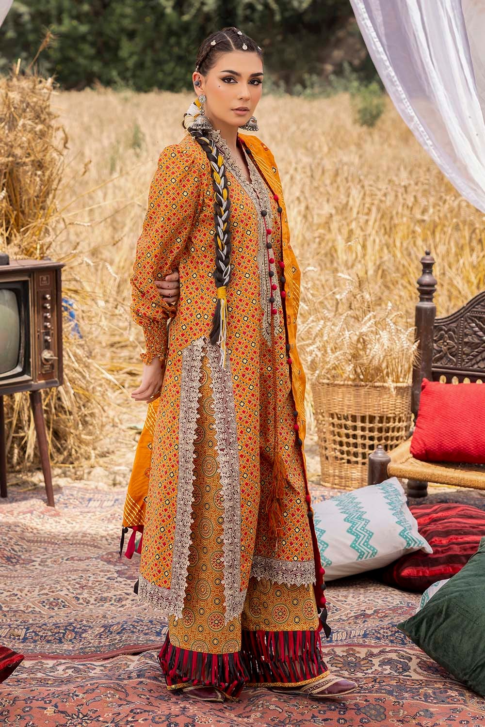 3 Piece Unstitched Embroidered Gold Printed Lawn Suit
