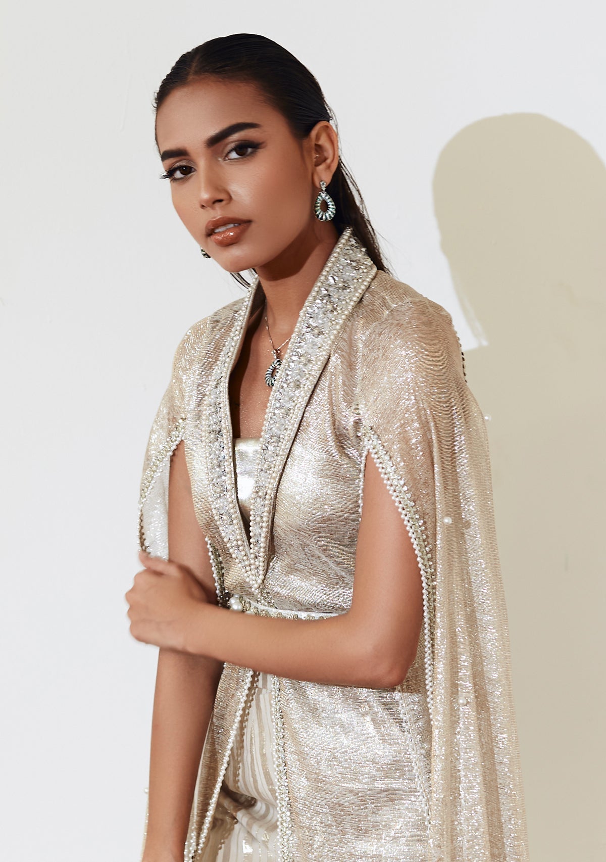 https://cdn.shopify.com/s/files/1/0524/2070/6504/products/gold2.jpg?v=1752217665