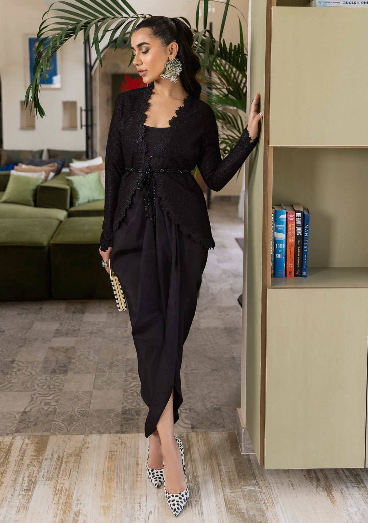 https://cdn.shopify.com/s/files/1/0676/8177/9968/files/haleh1.jpg?v=1715845020