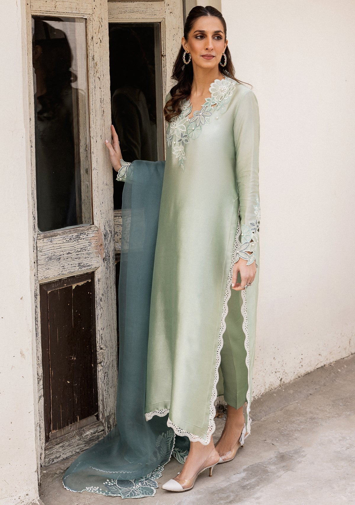 https://cdn.shopify.com/s/files/1/0676/8177/9968/files/hanaaqua1.jpg?v=1738129718