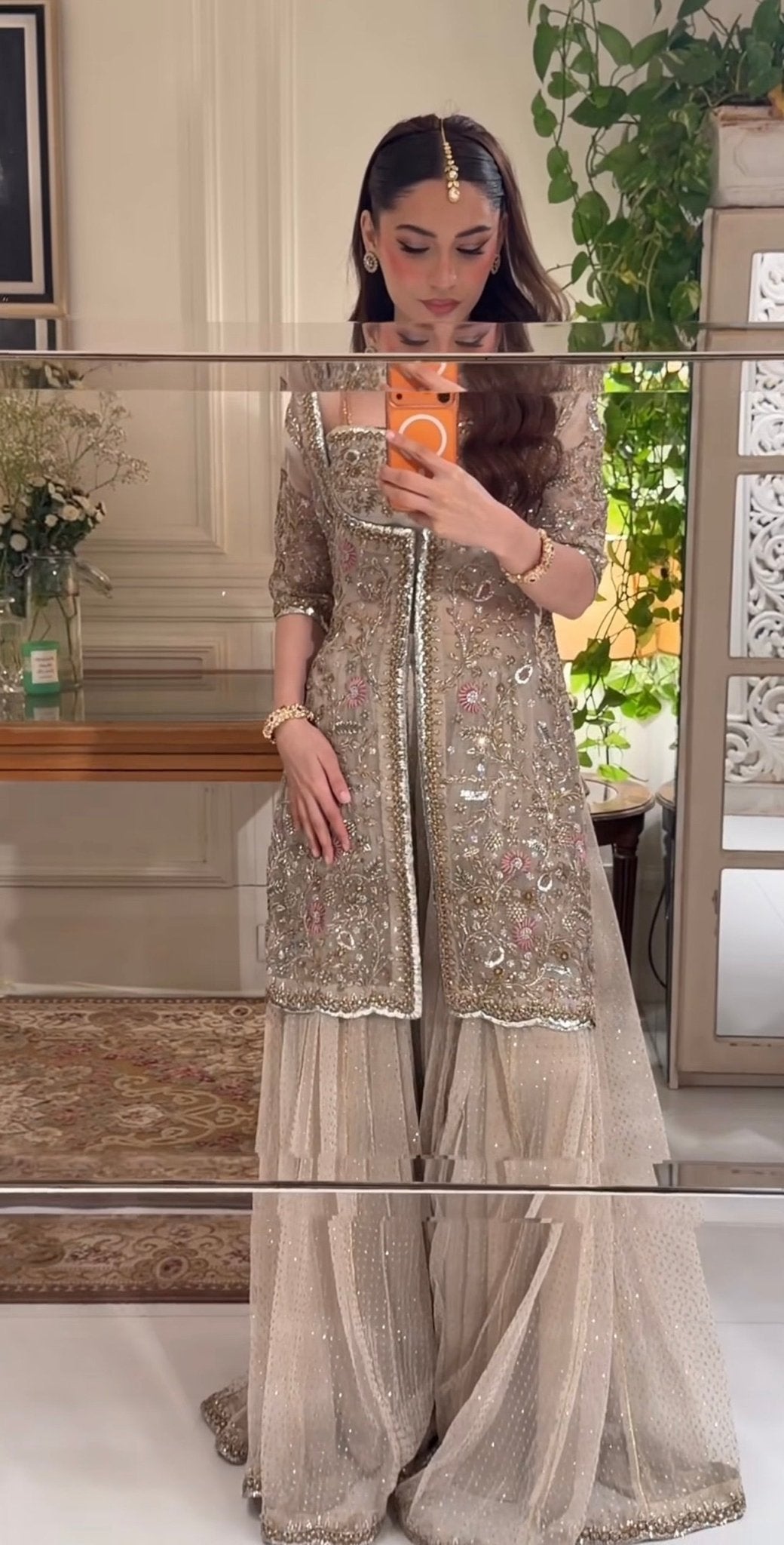 Haris Shakeel – Aleena Khan Champagne Onion Pink Style