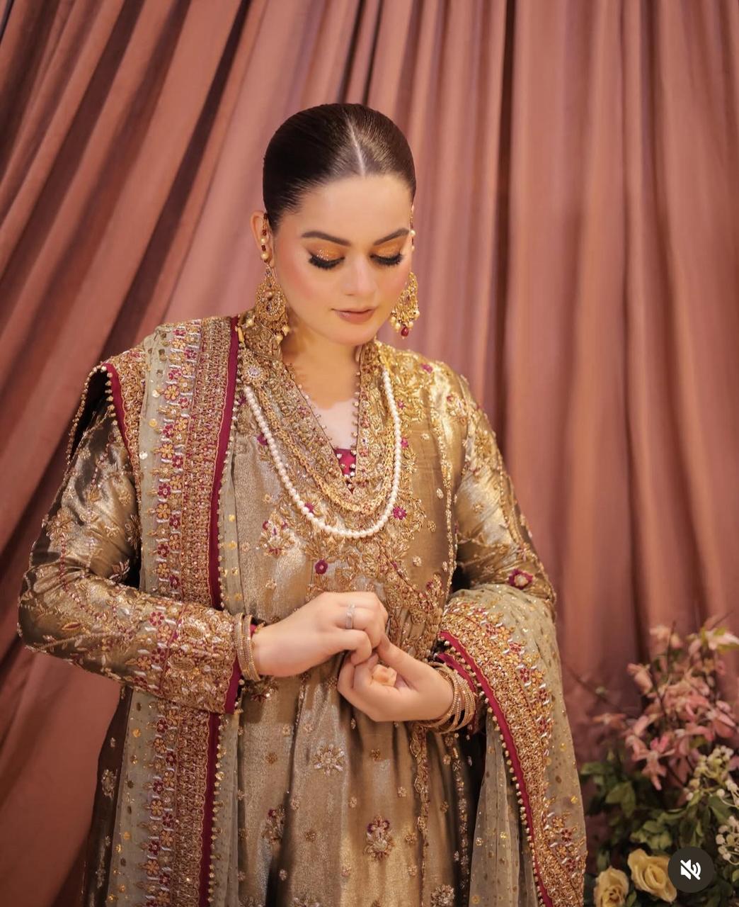 Haris Shakeel – Golden Angharaka HS-GA-749 Style