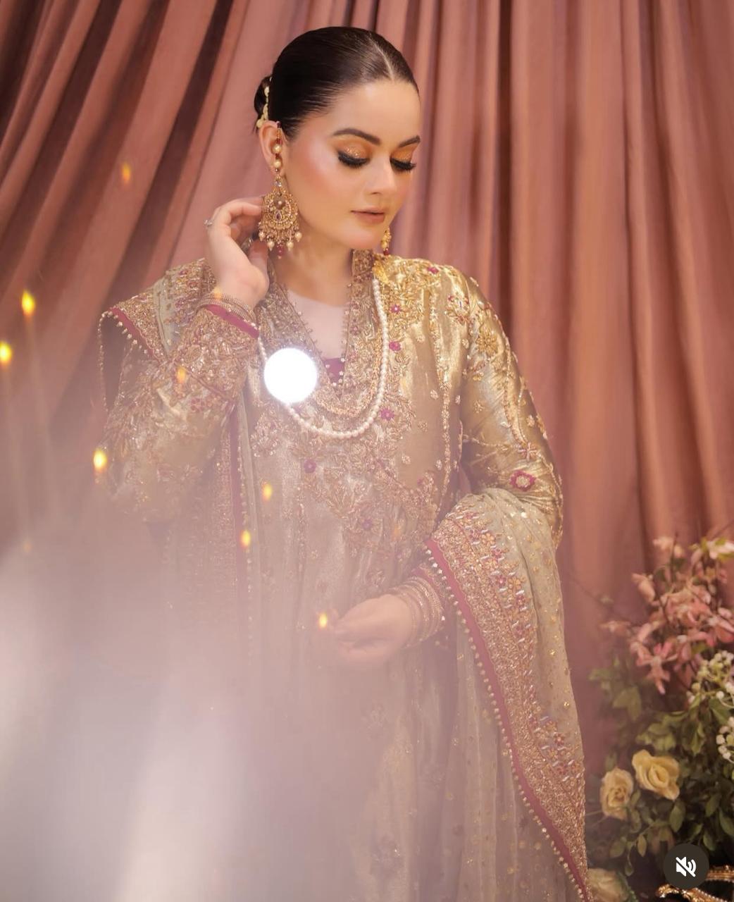 Haris Shakeel – Golden Angharaka HS-GA-749 Style