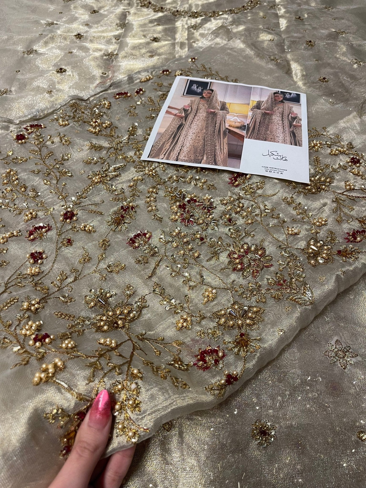 Haris Shakeel – Maharani Ivory Gold Style