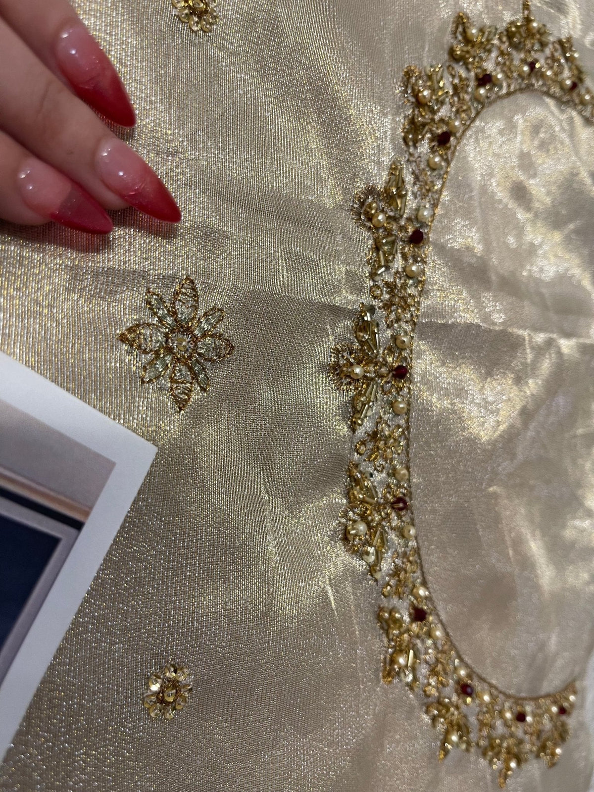 Haris Shakeel – Maharani Ivory Gold Style