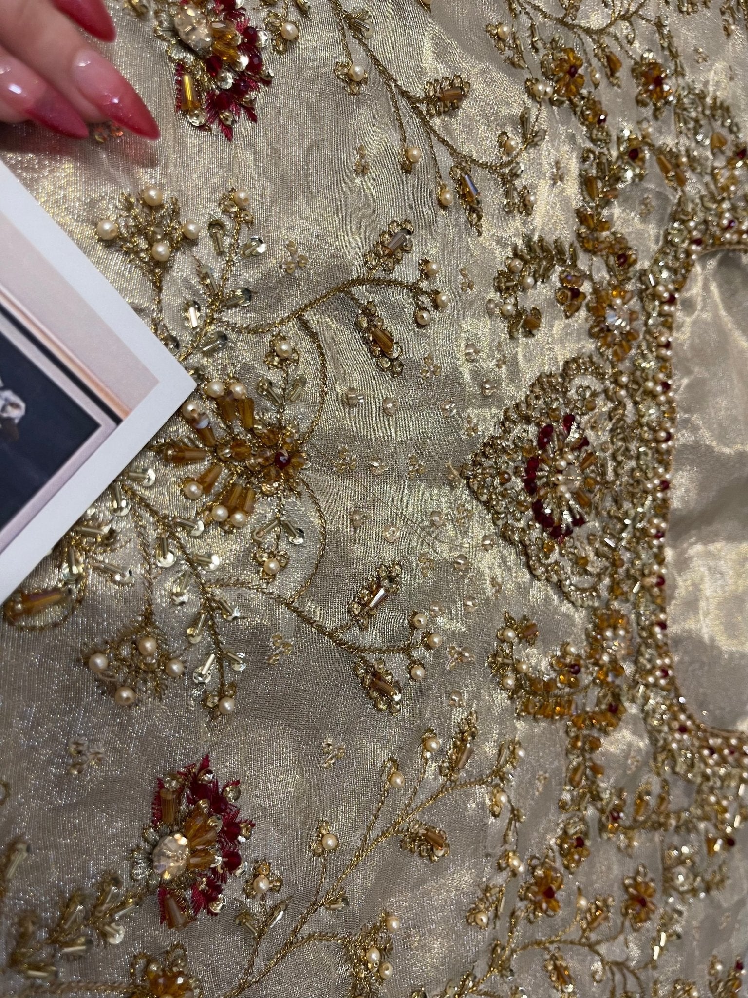 Haris Shakeel – Maharani Ivory Gold Style