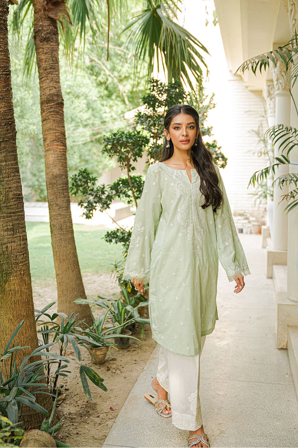 Kaviel Shalwar
