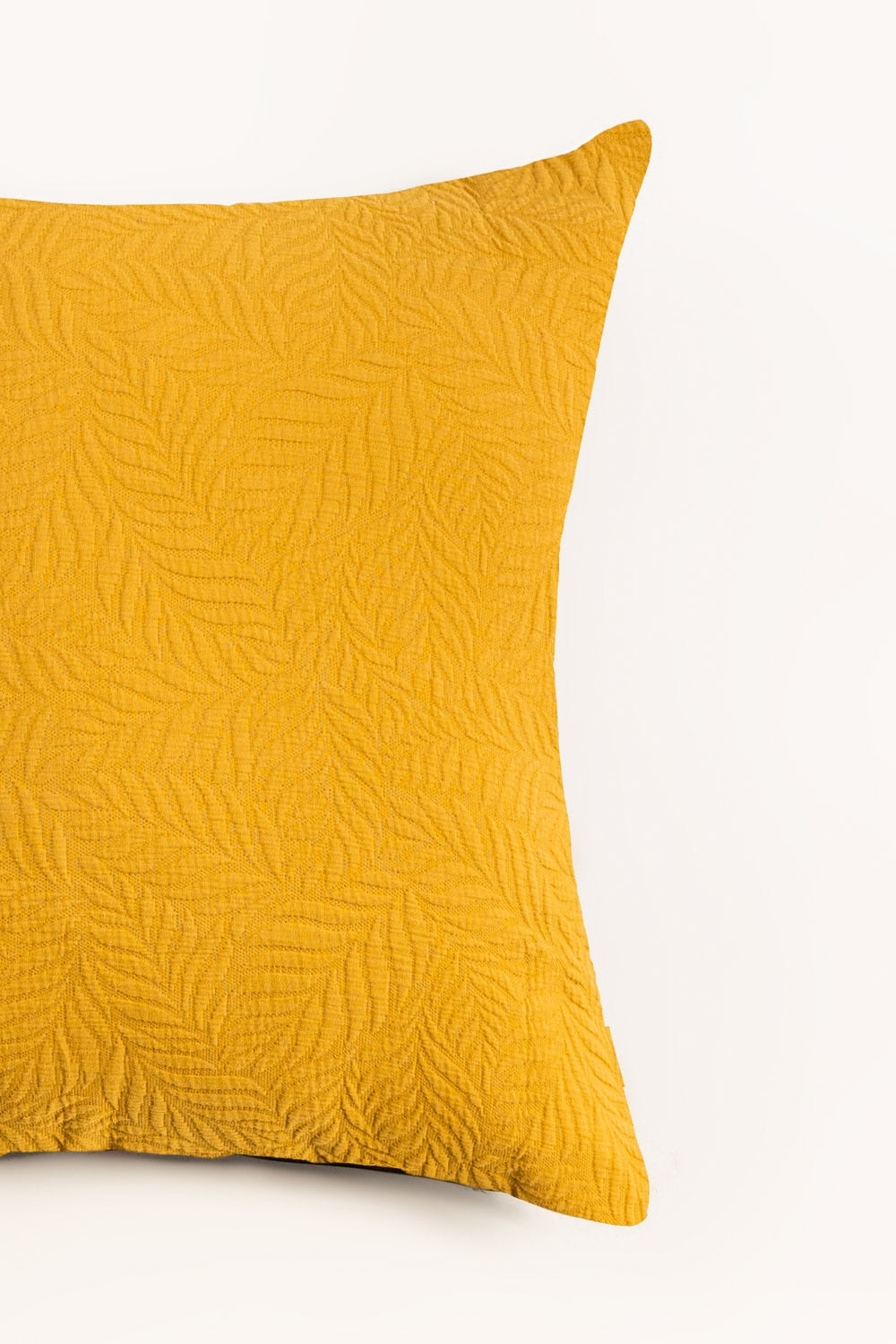 https://cdn.shopify.com/s/files/1/0706/3253/8159/files/honey_mustard_matelasse_cushion_2.jpg?v=1758373703