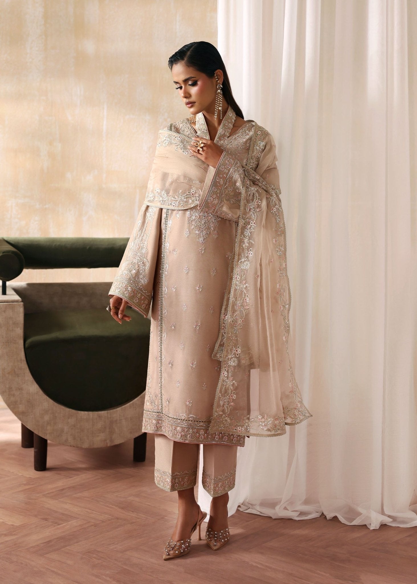 Hooria -Ready To Ship