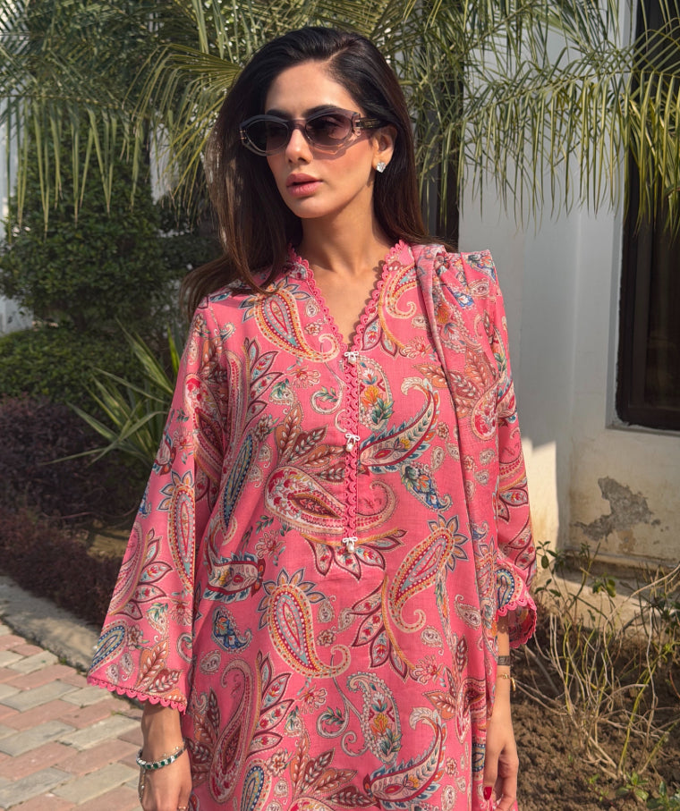 https://cdn.shopify.com/s/files/1/0580/8010/0412/files/humadilnawaz-coral-paisley-fusion-02.jpg?v=1770751072