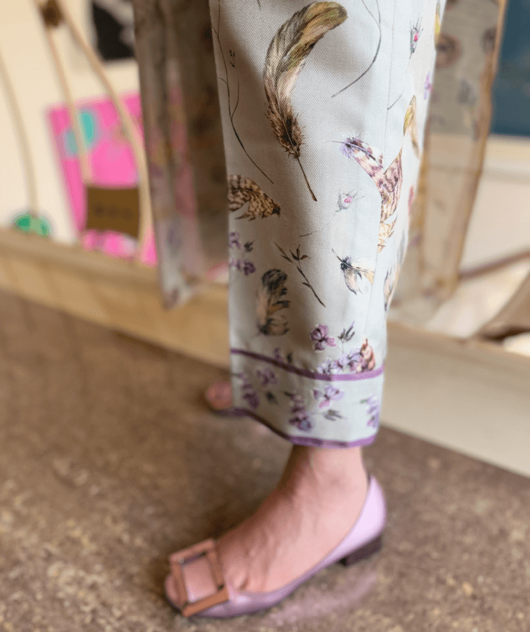 https://cdn.shopify.com/s/files/1/0580/8010/0412/files/humadilnawaz-feather-print-with-rose-buds-05.png?v=1761934074