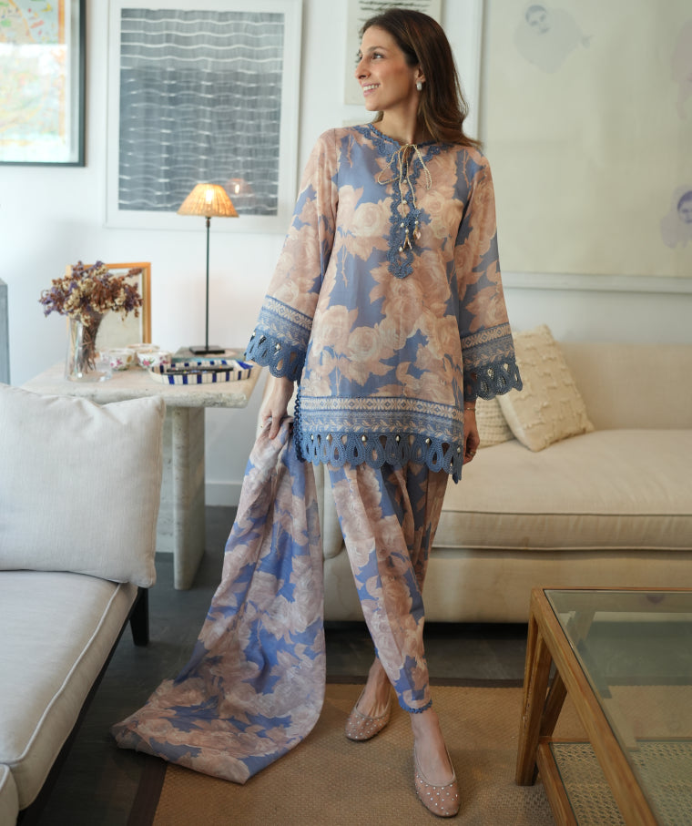 Wedgewood Desert Rose (Unstitched)