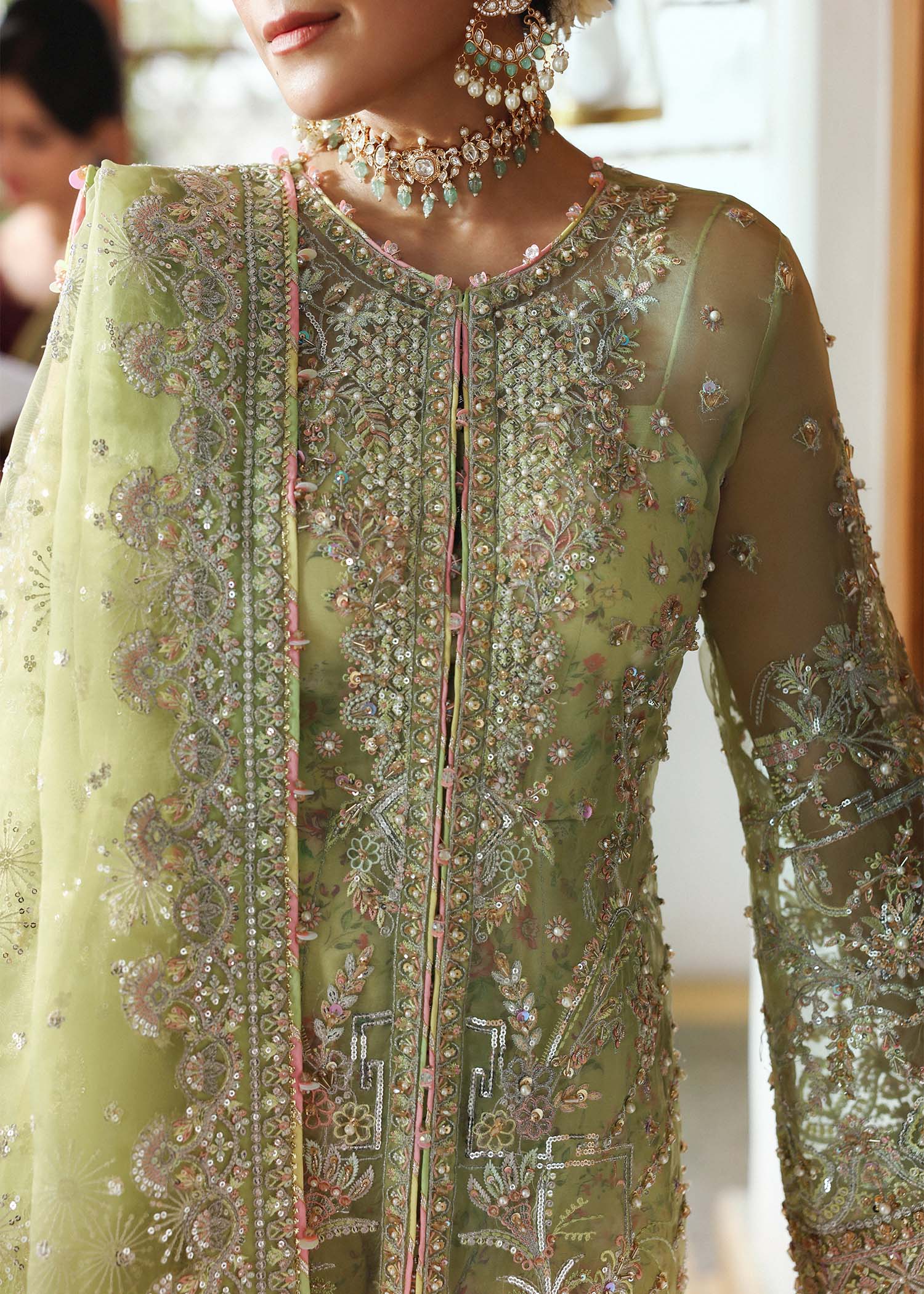 Pakiza - Stitched