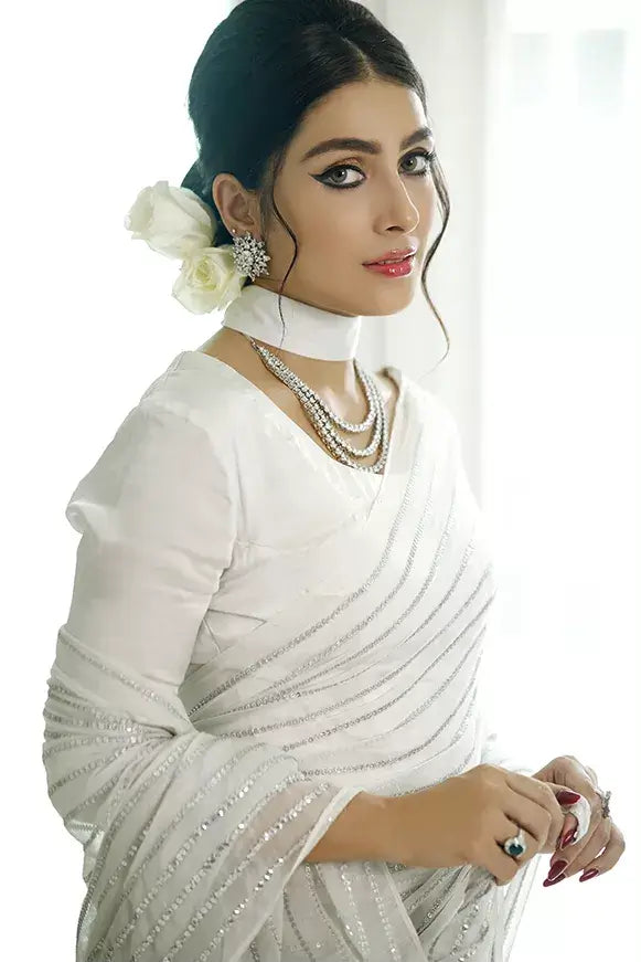 Noor – Ayezah Khan