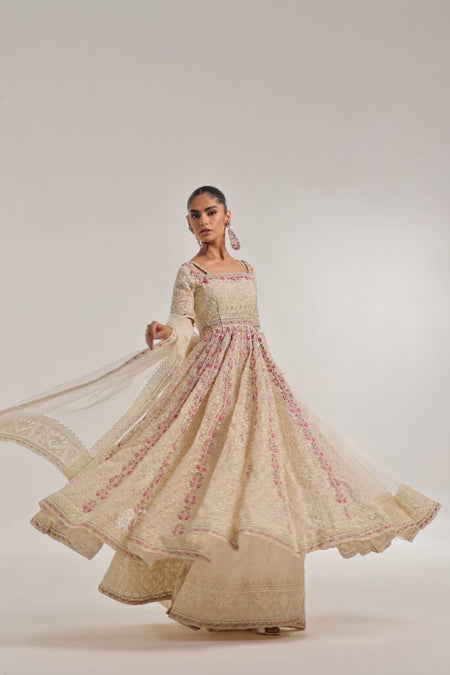 DOVE – Embroidered & embellished Kalidar