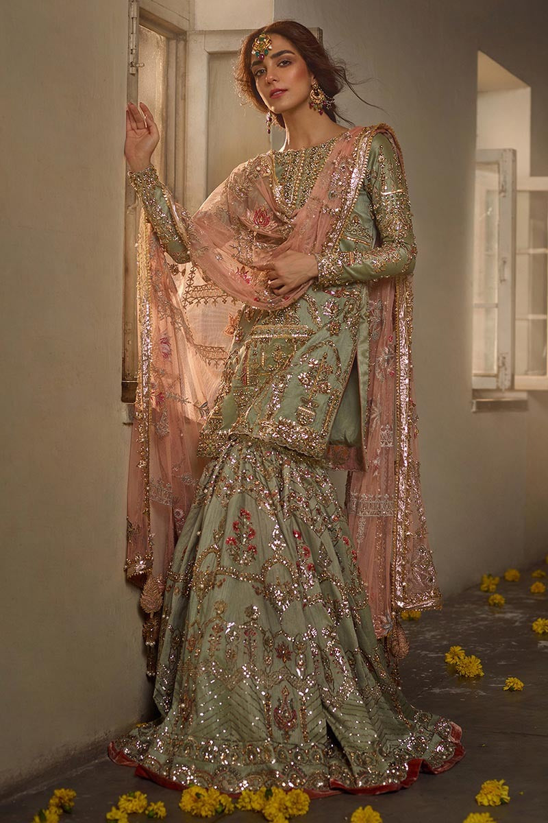 Gul-e-Zamurd Style — Mairaz Peach and Gold Lehenga Set