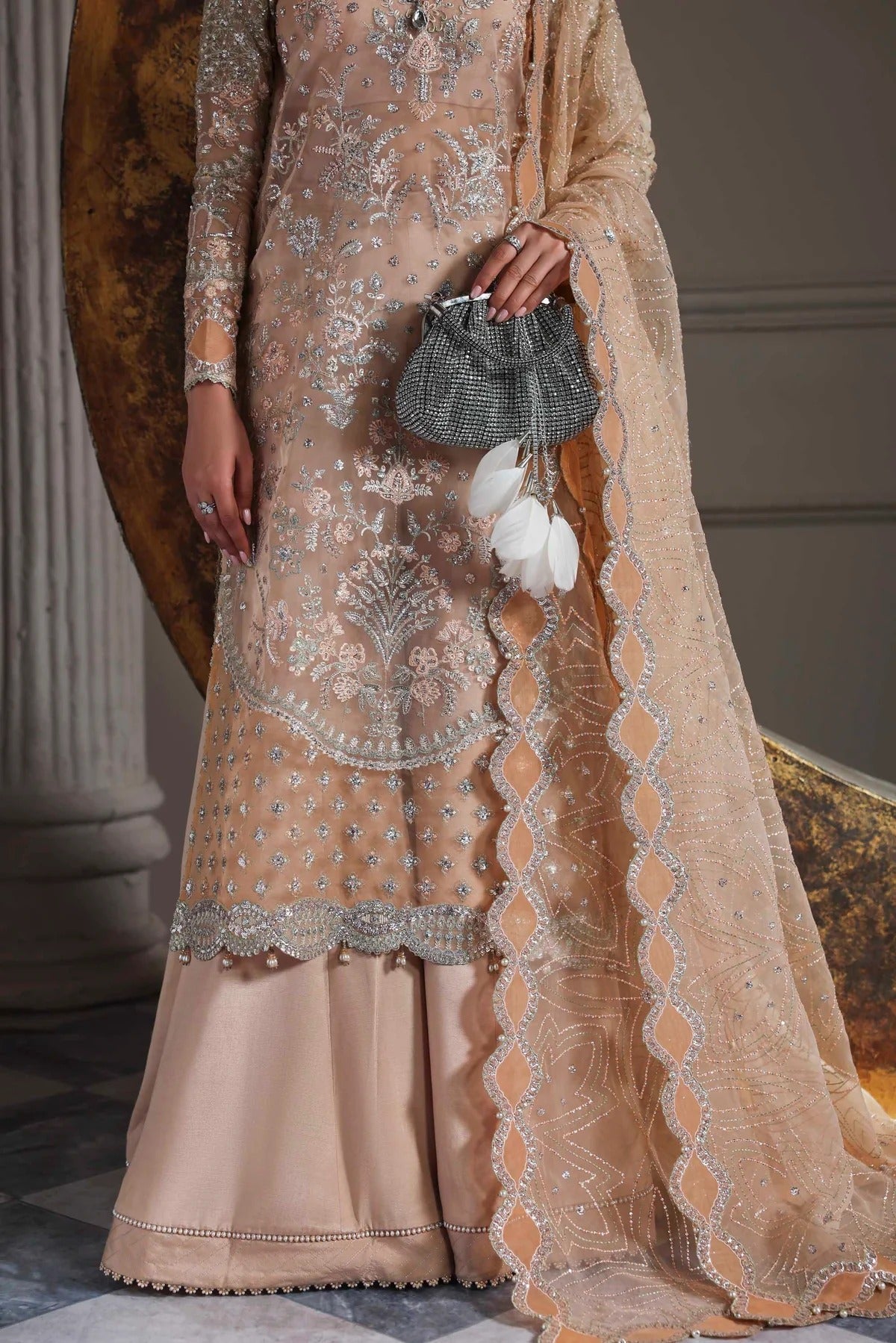 Akbar Aslam – Aabroza Style