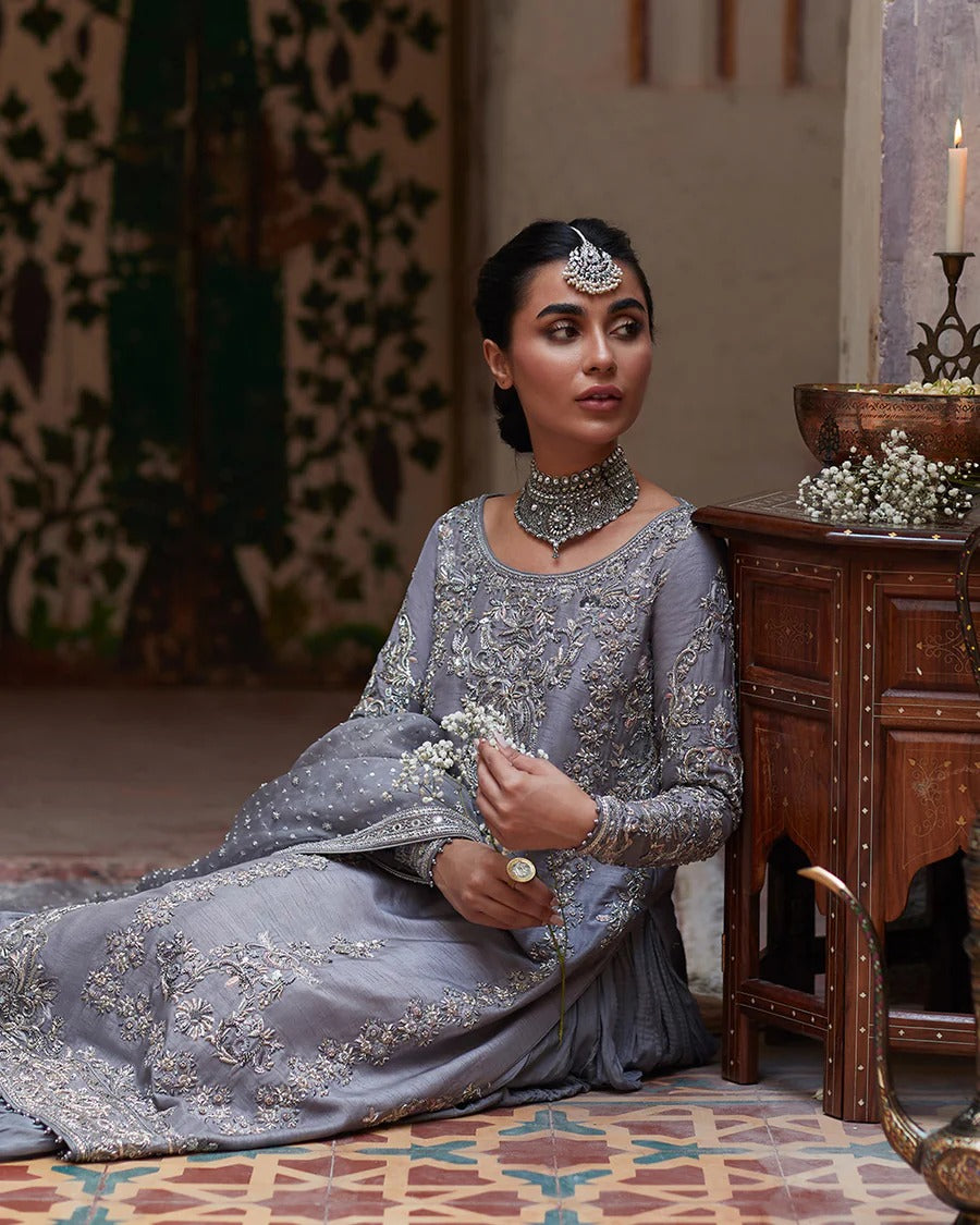 Faiza Saqlain – Dila Style
