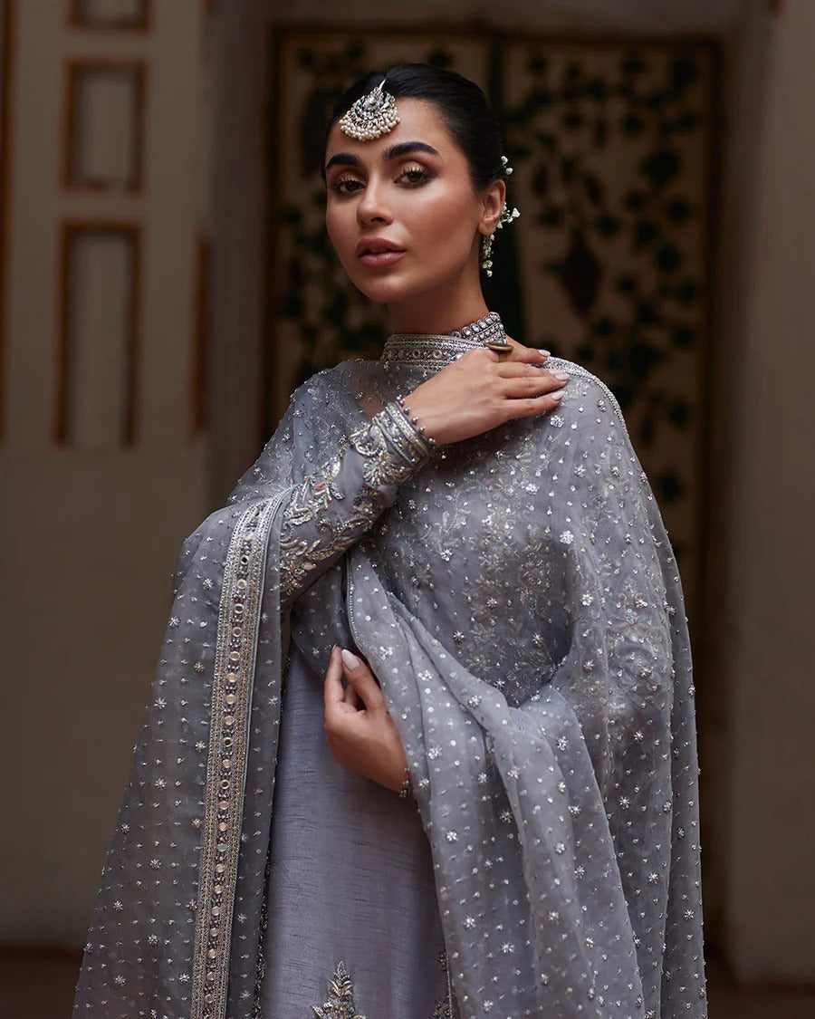 Faiza Saqlain – Dila Style