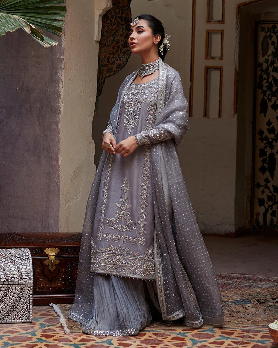 Faiza Saqlain – Dila Style