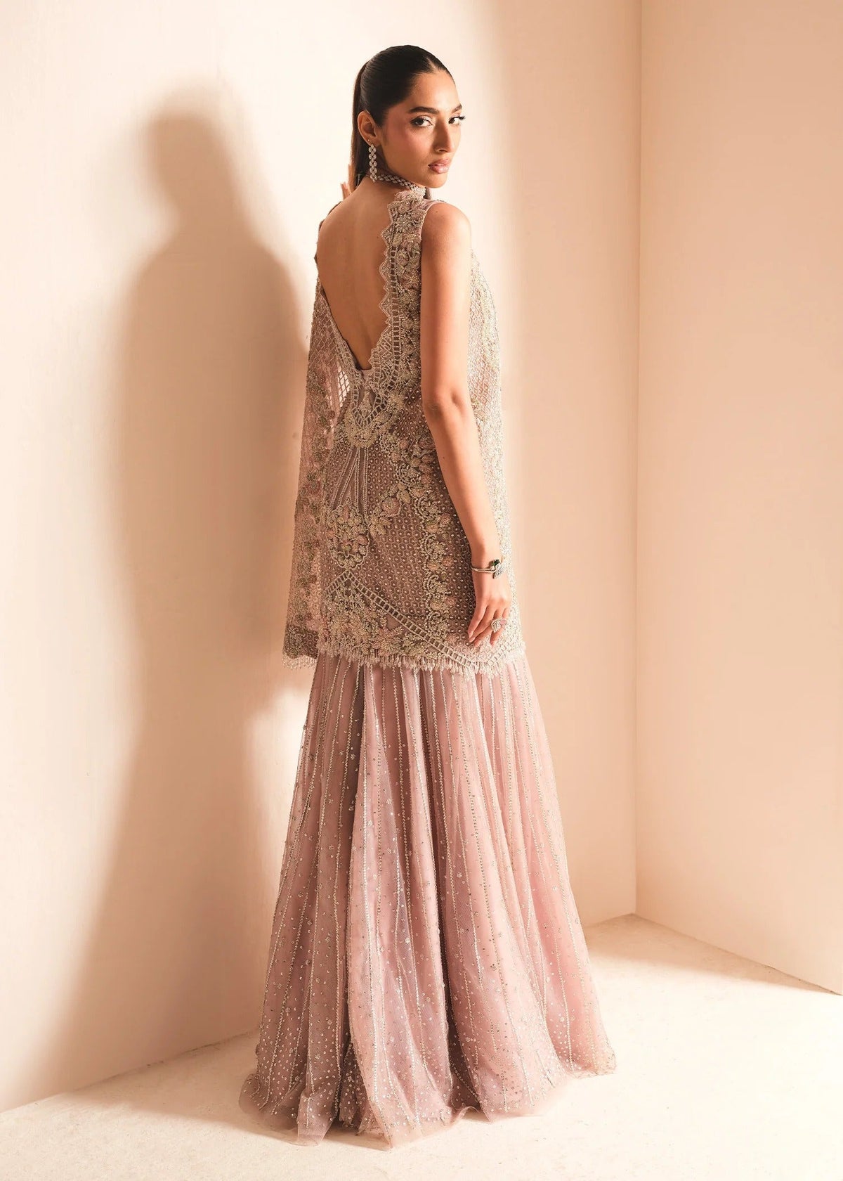 Saira Shakira – Lush Style AC-83