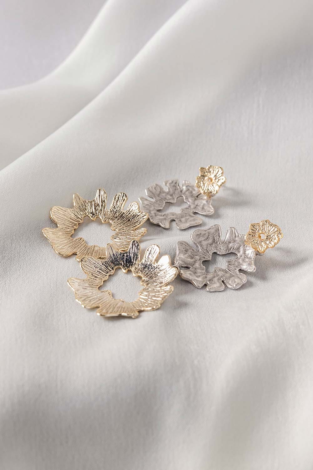 https://cdn.shopify.com/s/files/1/0706/3253/8159/files/inverted_flower_earrings_ifa-er-031_1.jpg?v=1758371146