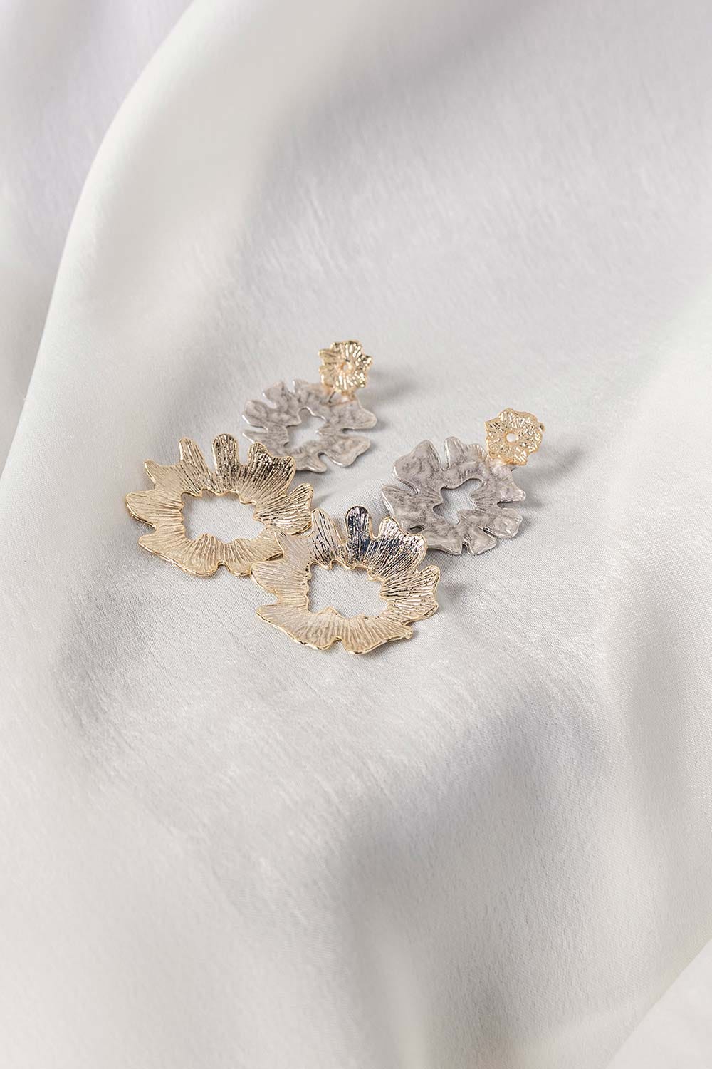 https://cdn.shopify.com/s/files/1/0706/3253/8159/files/inverted_flower_earrings_ifa-er-031_2.jpg?v=1758371146