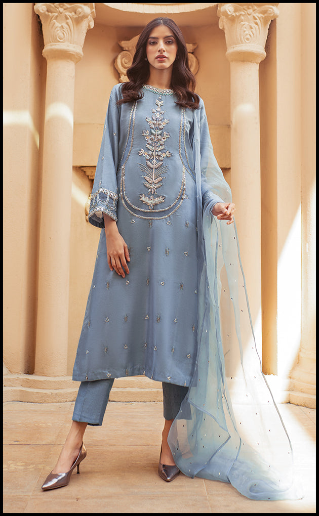 https://cdn.shopify.com/s/files/1/0560/5431/7229/products/iris-blue-luxury-398914.jpg?v=1664394621