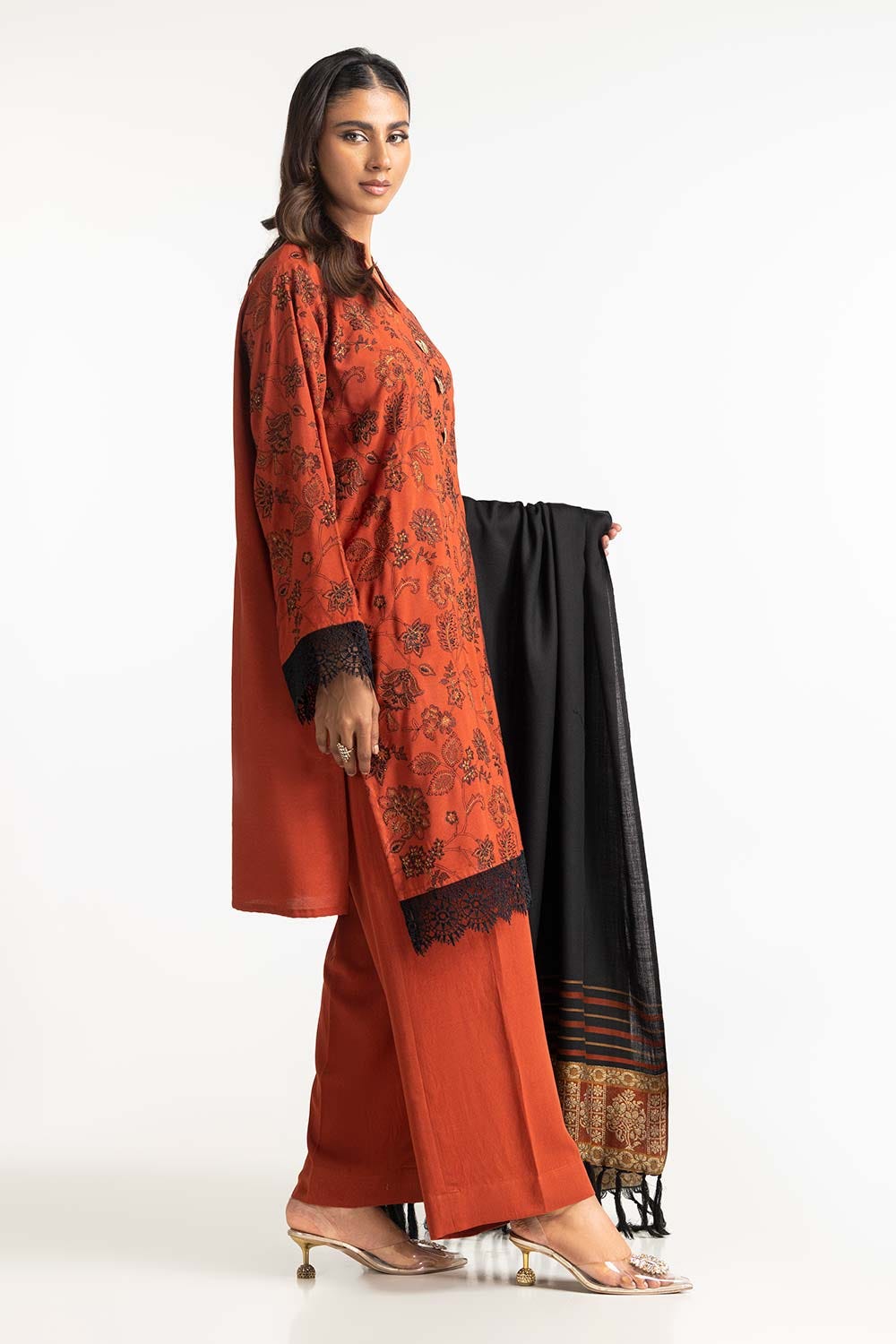 3 Piece Karandi Embroidered Suit