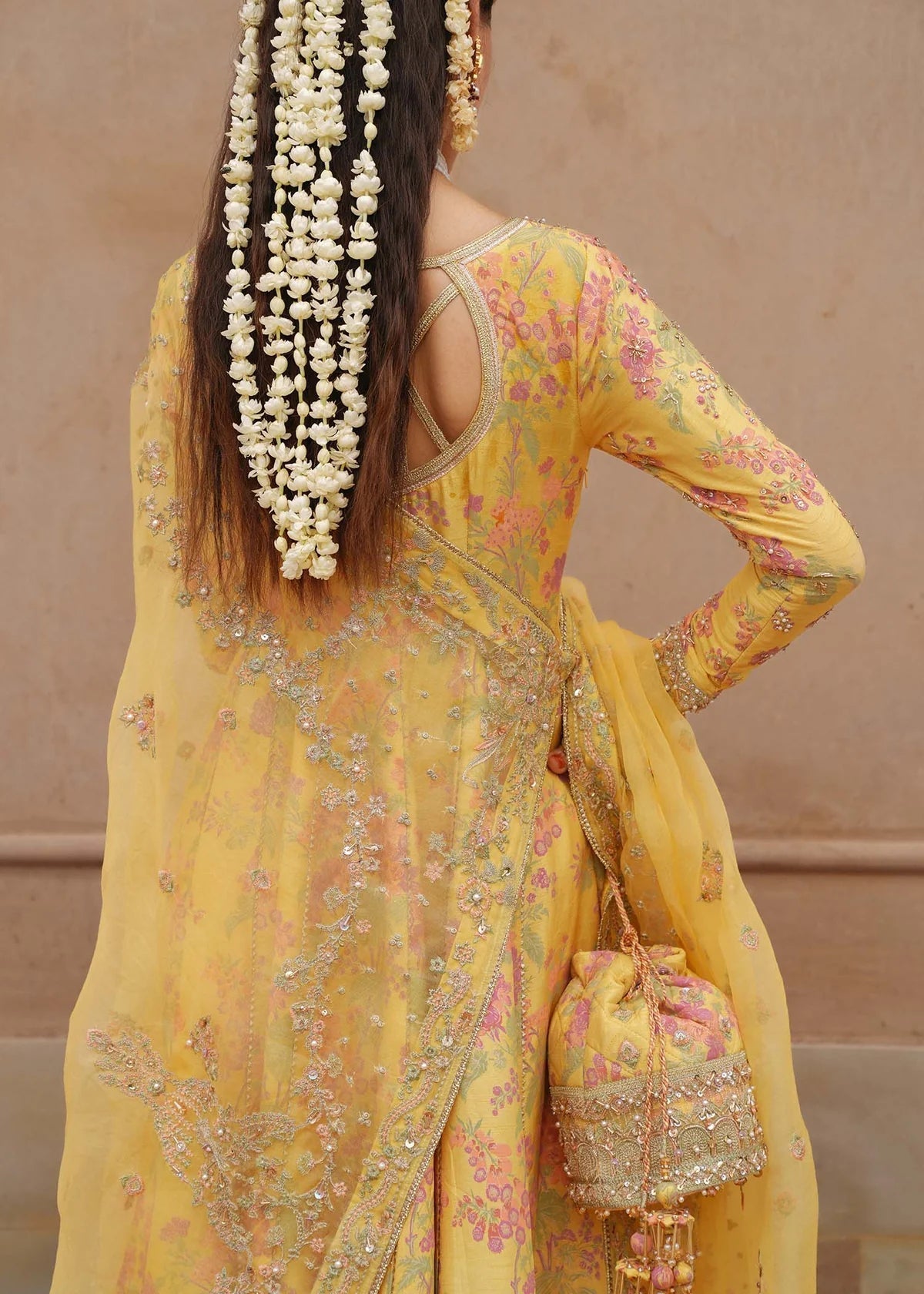 Kanwal Malik – Hoorain Style