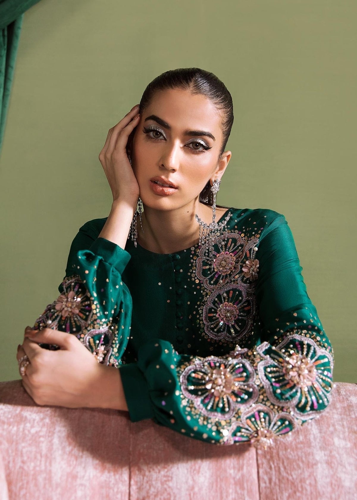 Kanwal Malik – Olivia Style