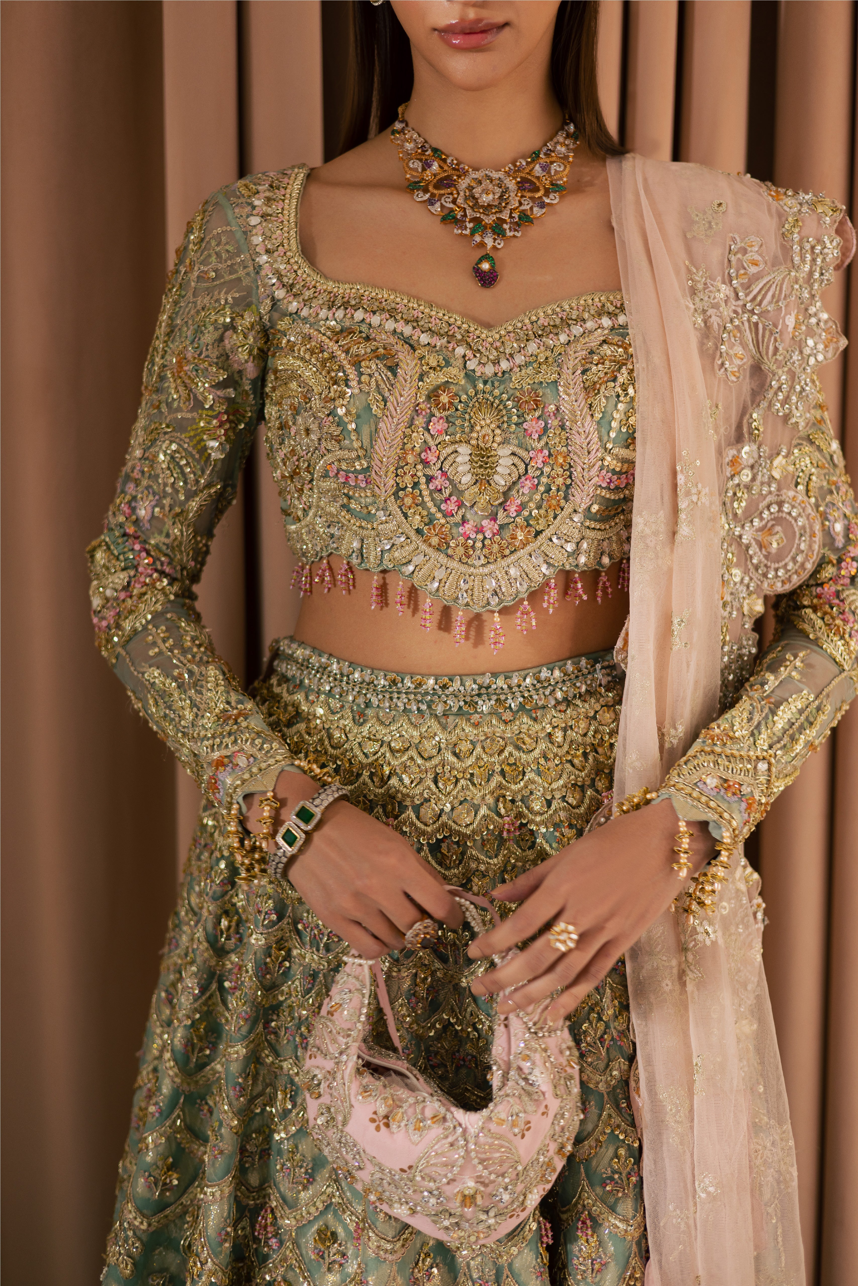https://cdn.shopify.com/s/files/1/0523/4327/5696/files/kashaf-pakistani-bridal-couture-mysie-3.jpg?v=1762332215