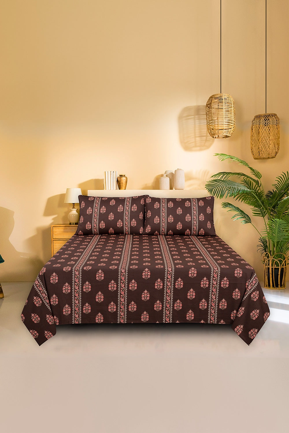 https://cdn.shopify.com/s/files/1/0706/3253/8159/files/kashida-sheet-set-gulahmed-front-_5.jpg?v=1758373598