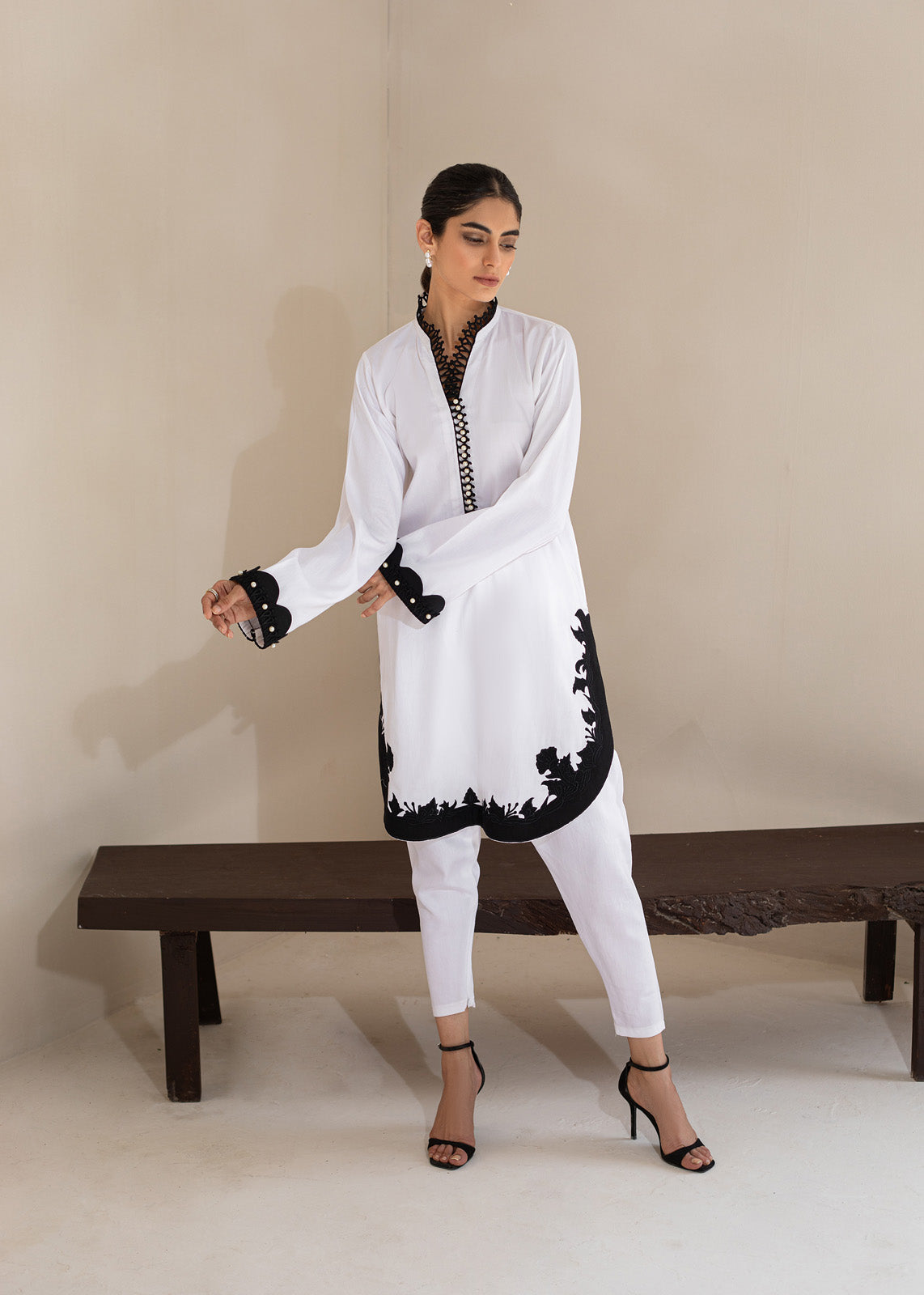 https://cdn.shopify.com/s/files/1/0412/9311/9639/products/kayra1.jpg?v=1755496417