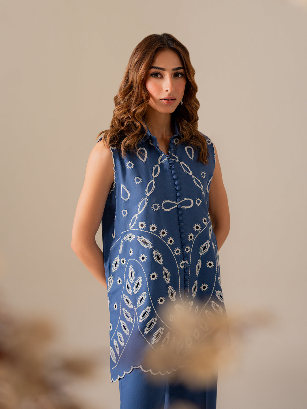 KIELS- SLD23-25- 2Pc Embroidered Set